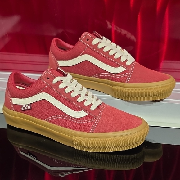 Vans Skate Old Skool Red/Gum Men’s 7.0 Women’s 8.5 Brand New